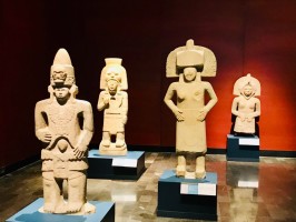 Museo Nacional de Antropolía statues Mexico City
