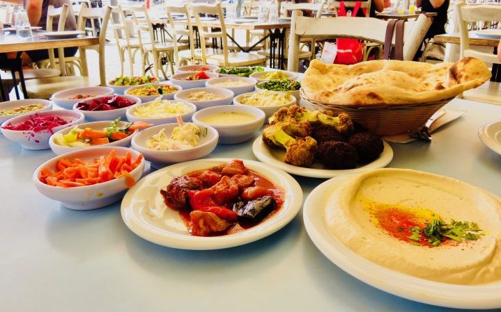 Food at restaurant Old man and the sea in Tel Aviv Israel ; Tel Aviv City Trip Travel Blog Inspirations